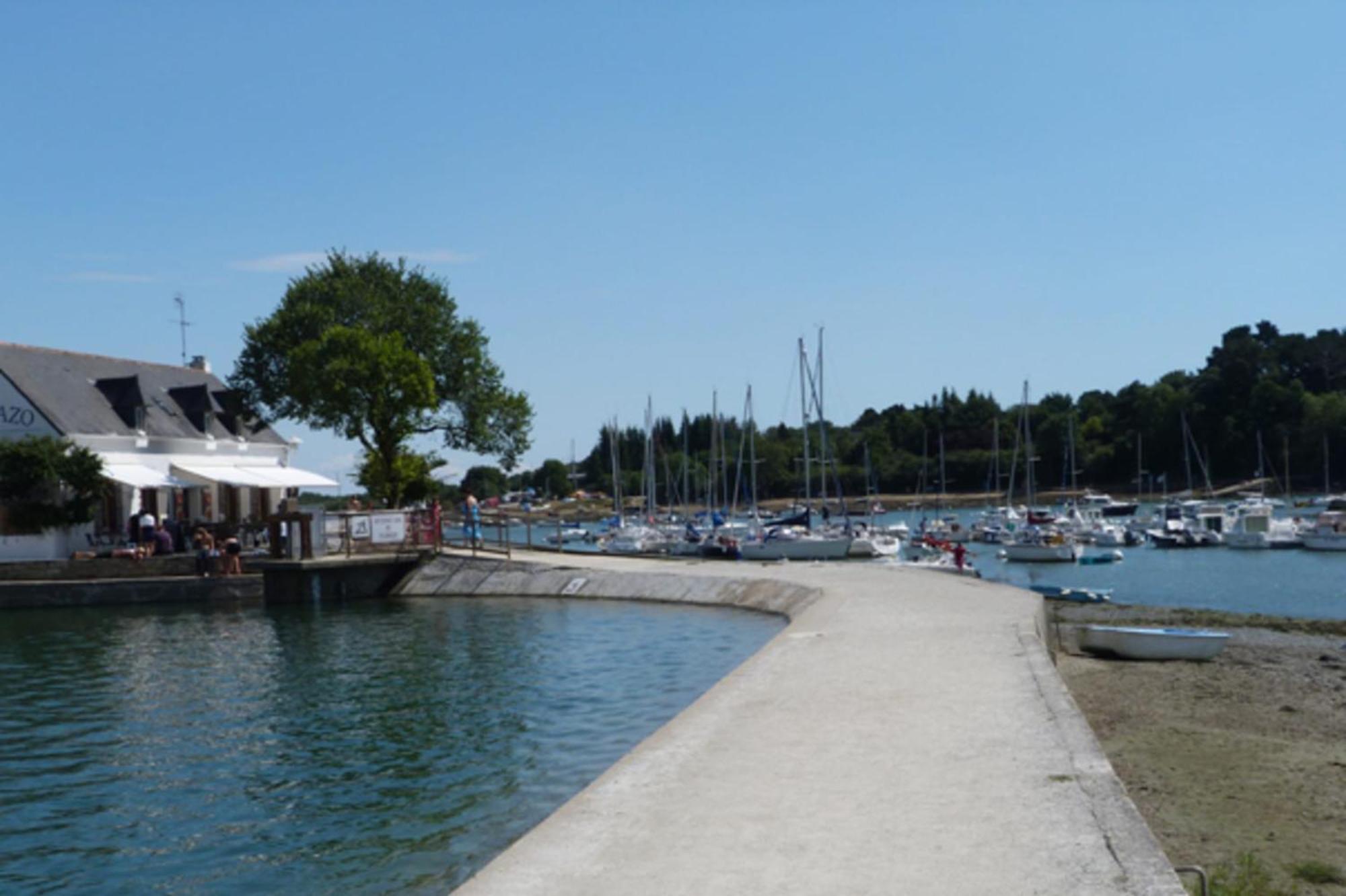 Charming T3 With Balcony Near Vannes