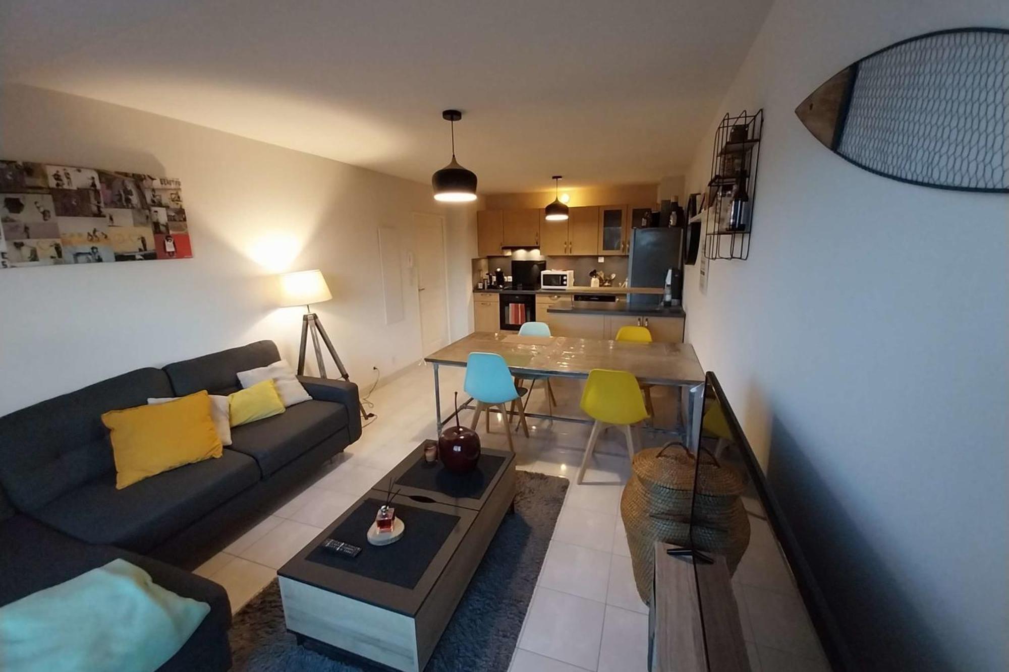 Charming T3 With Balcony Near Appartement Vannes